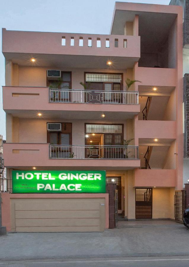 Hotel Ginger Palace - Corporate Hotel Noida Sector 62 Екстер'єр фото