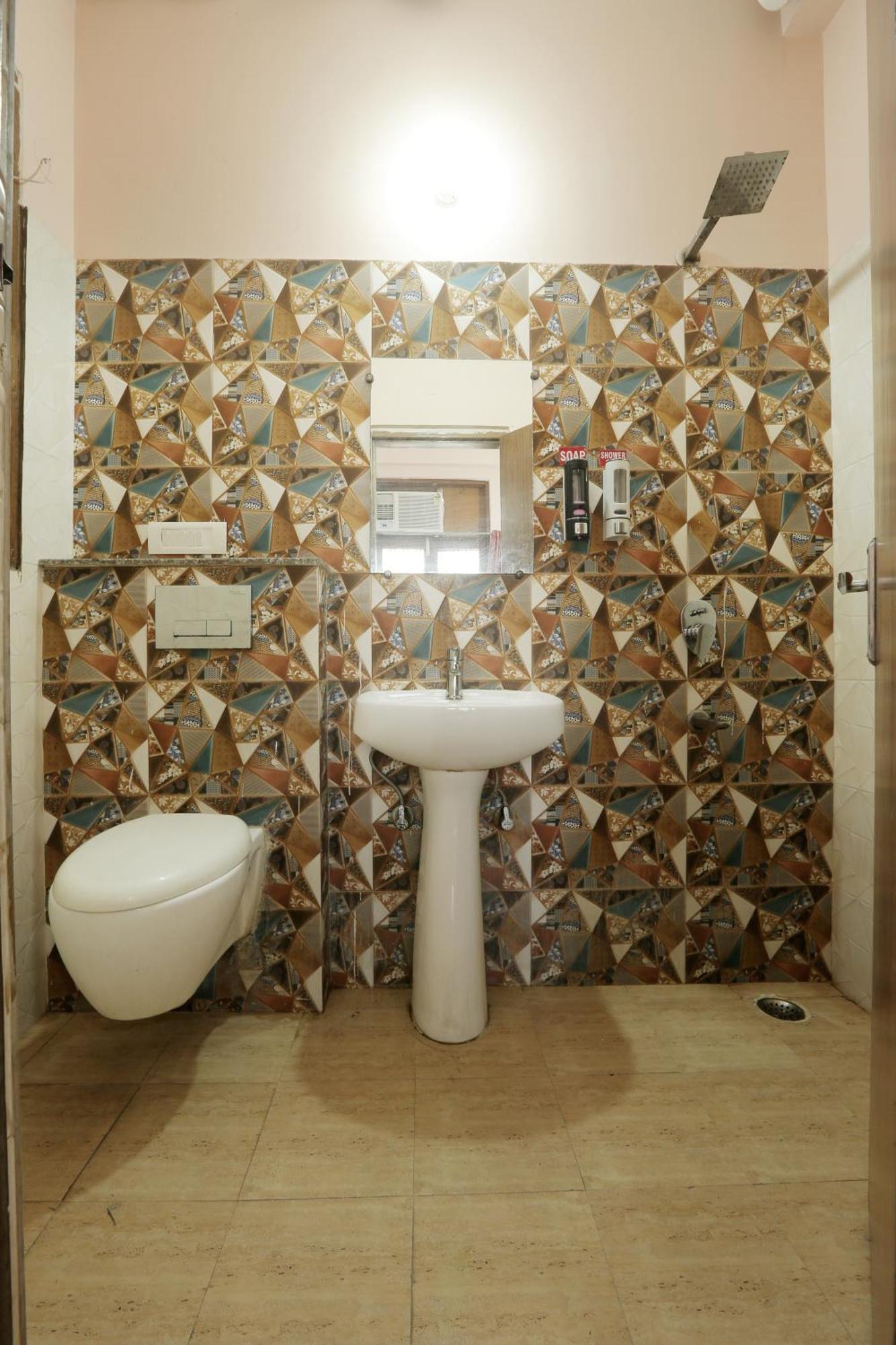 Hotel Ginger Palace - Corporate Hotel Noida Sector 62 Екстер'єр фото