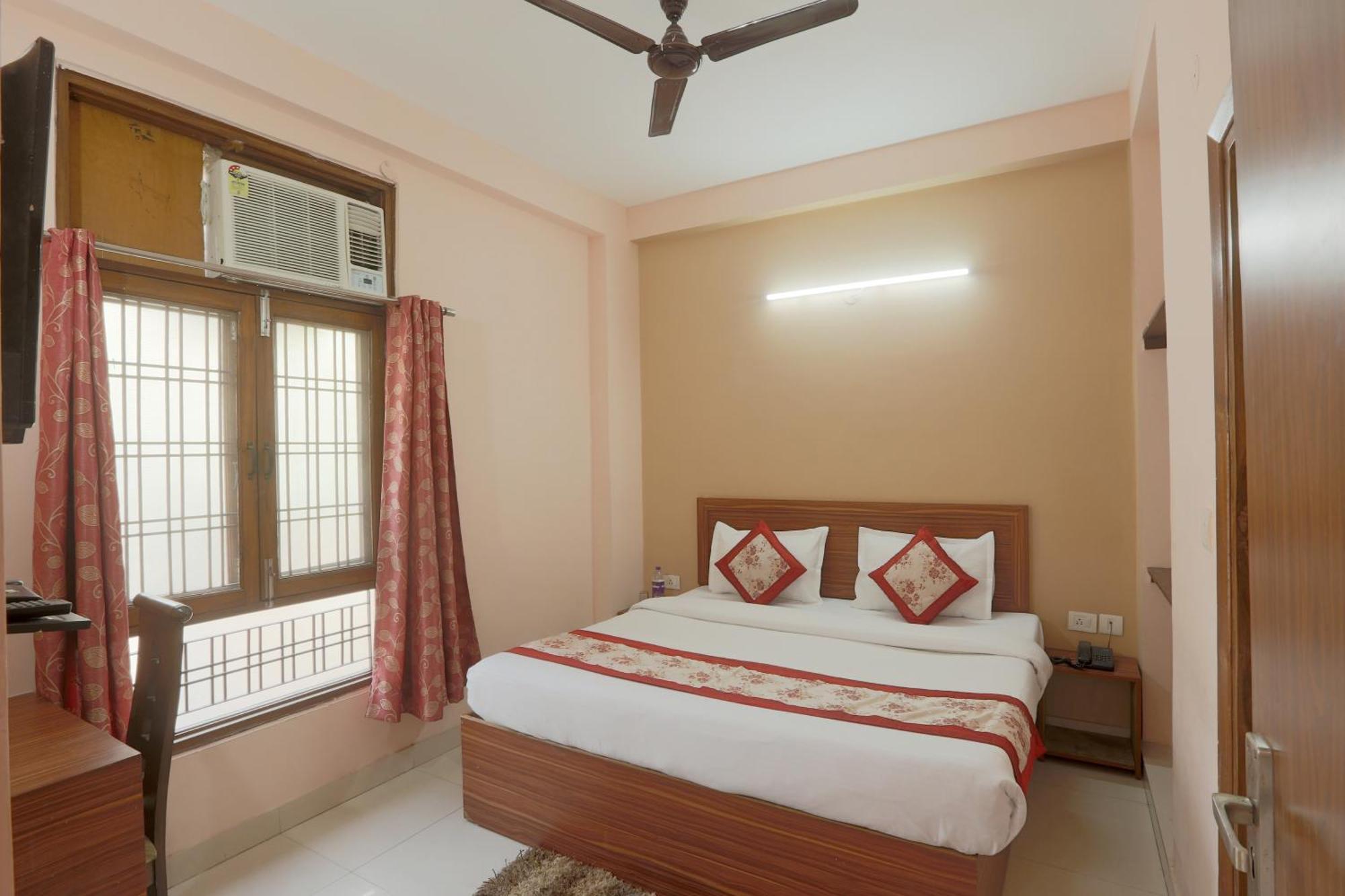 Hotel Ginger Palace - Corporate Hotel Noida Sector 62 Екстер'єр фото