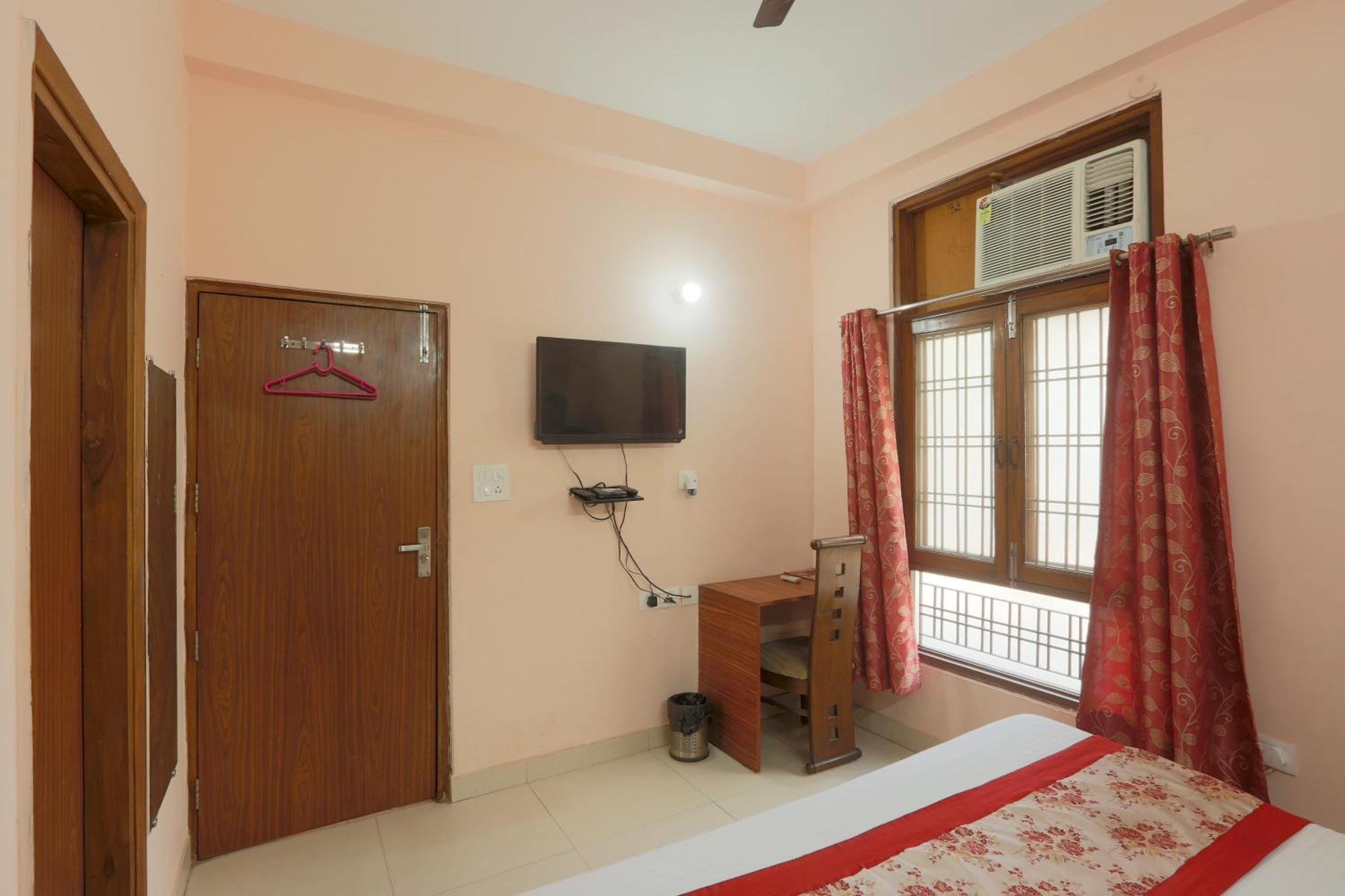 Hotel Ginger Palace - Corporate Hotel Noida Sector 62 Екстер'єр фото