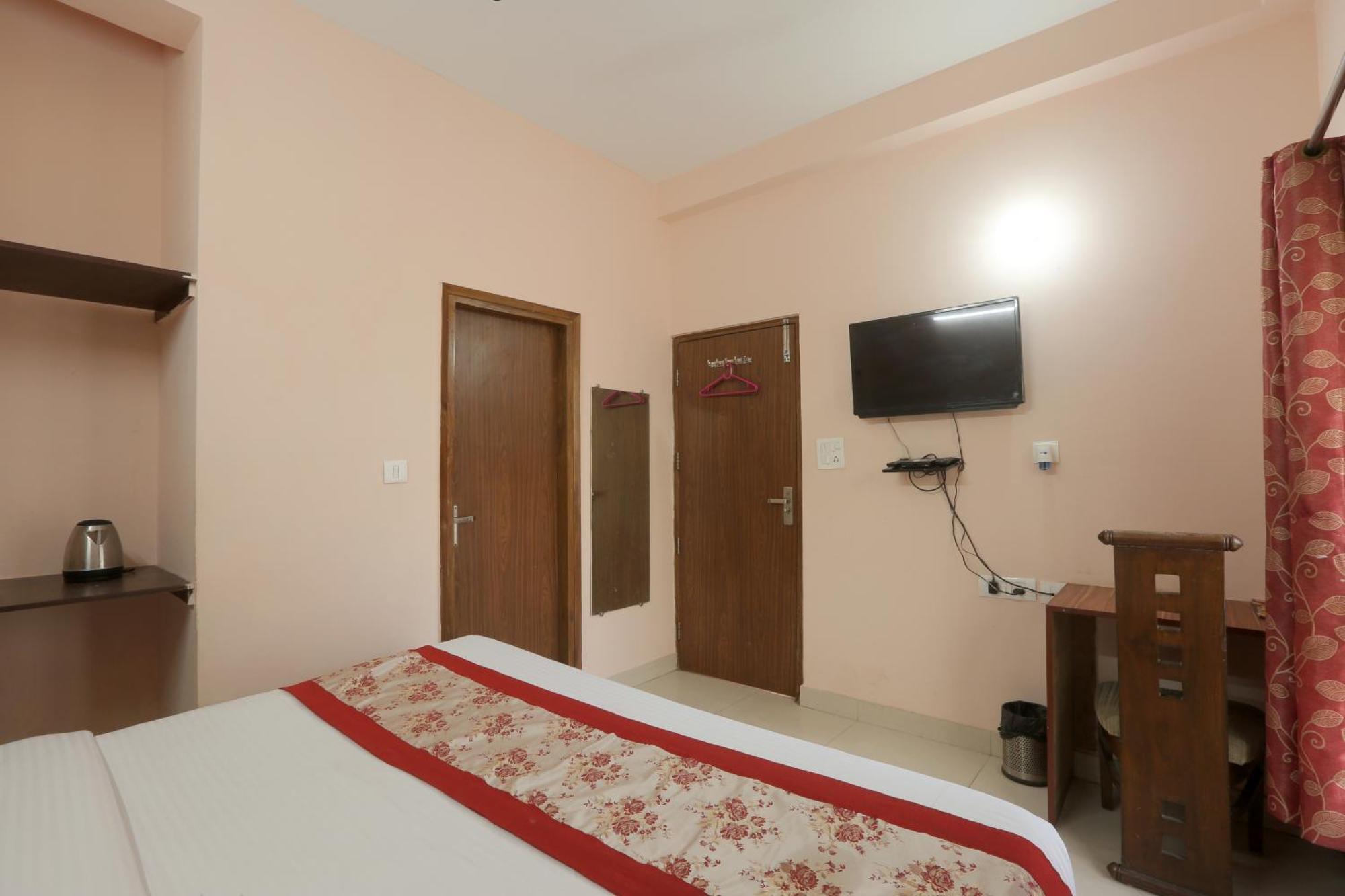 Hotel Ginger Palace - Corporate Hotel Noida Sector 62 Екстер'єр фото
